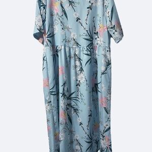 Chic Floral Maxi Dress in Light Blue